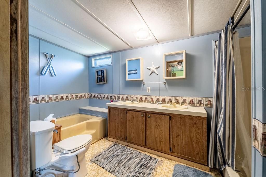 For Sale: $195,000 (4 beds, 2 baths, 1848 Square Feet)