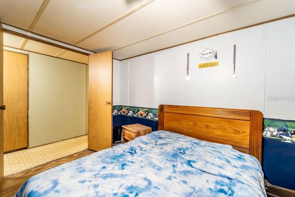 For Sale: $195,000 (4 beds, 2 baths, 1848 Square Feet)