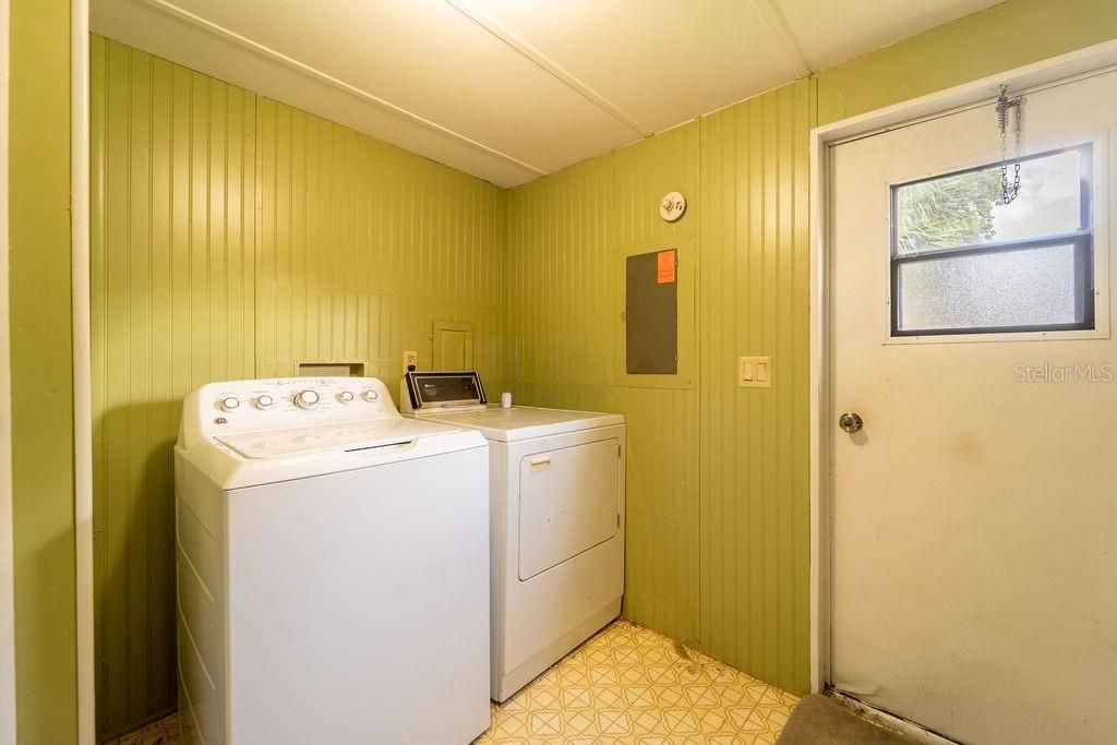 For Sale: $195,000 (4 beds, 2 baths, 1848 Square Feet)