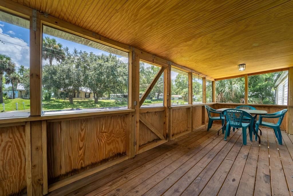 For Sale: $195,000 (4 beds, 2 baths, 1848 Square Feet)