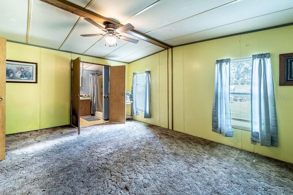 For Sale: $195,000 (4 beds, 2 baths, 1848 Square Feet)