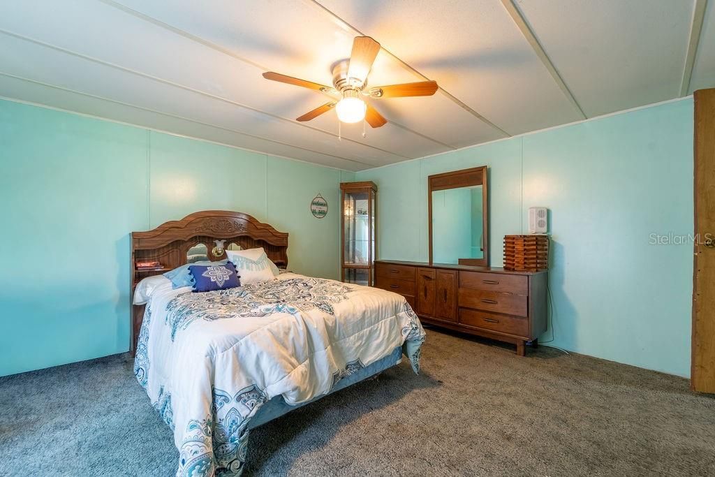 For Sale: $195,000 (4 beds, 2 baths, 1848 Square Feet)