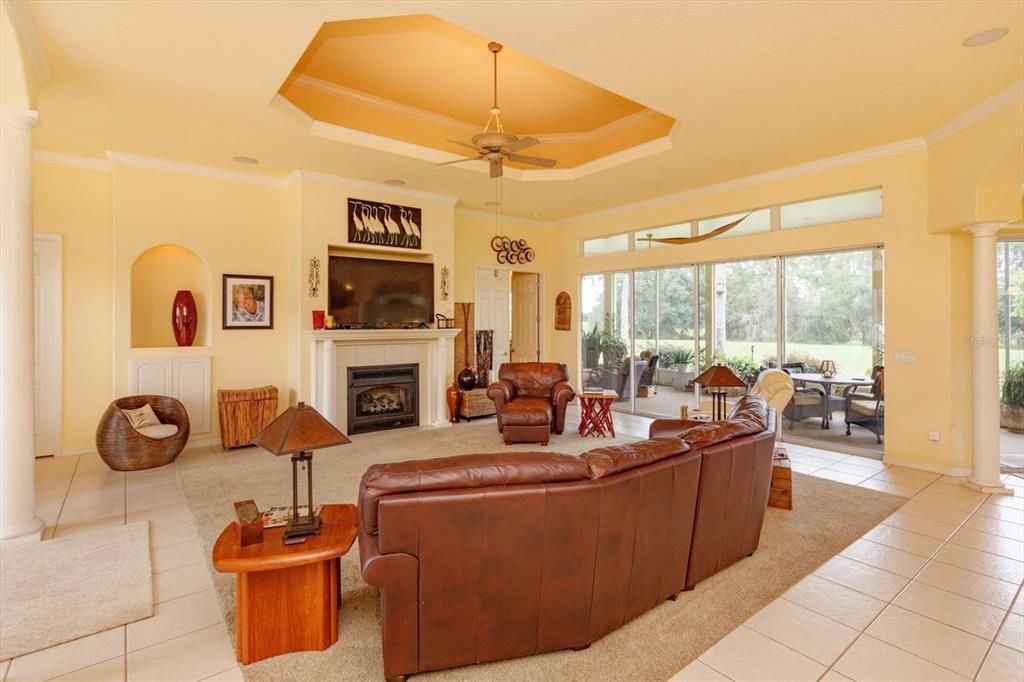 Active With Contract: $400,000 (2 beds, 2 baths, 3034 Square Feet)