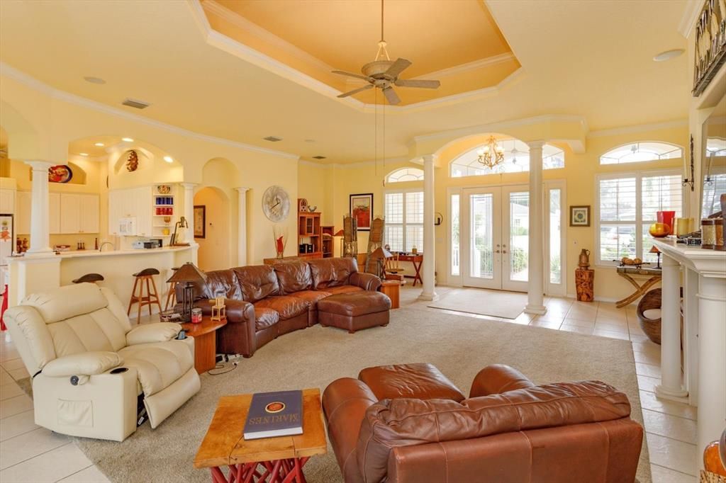 Active With Contract: $400,000 (2 beds, 2 baths, 3034 Square Feet)