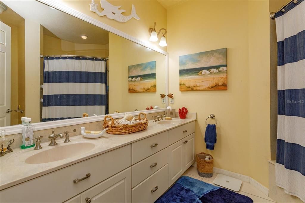 Active With Contract: $400,000 (2 beds, 2 baths, 3034 Square Feet)