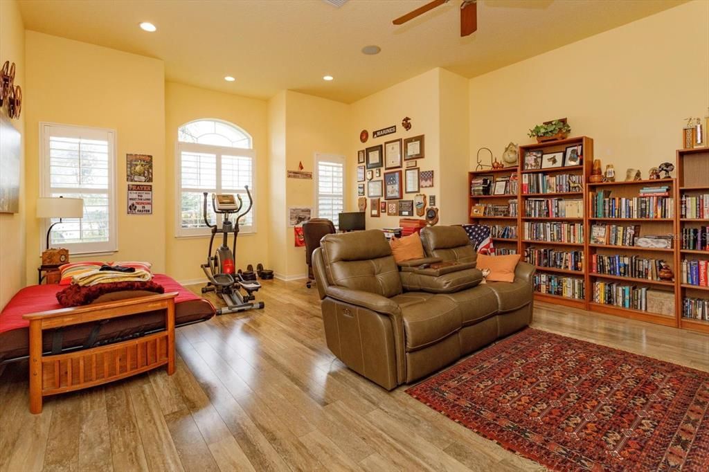 Active With Contract: $400,000 (2 beds, 2 baths, 3034 Square Feet)