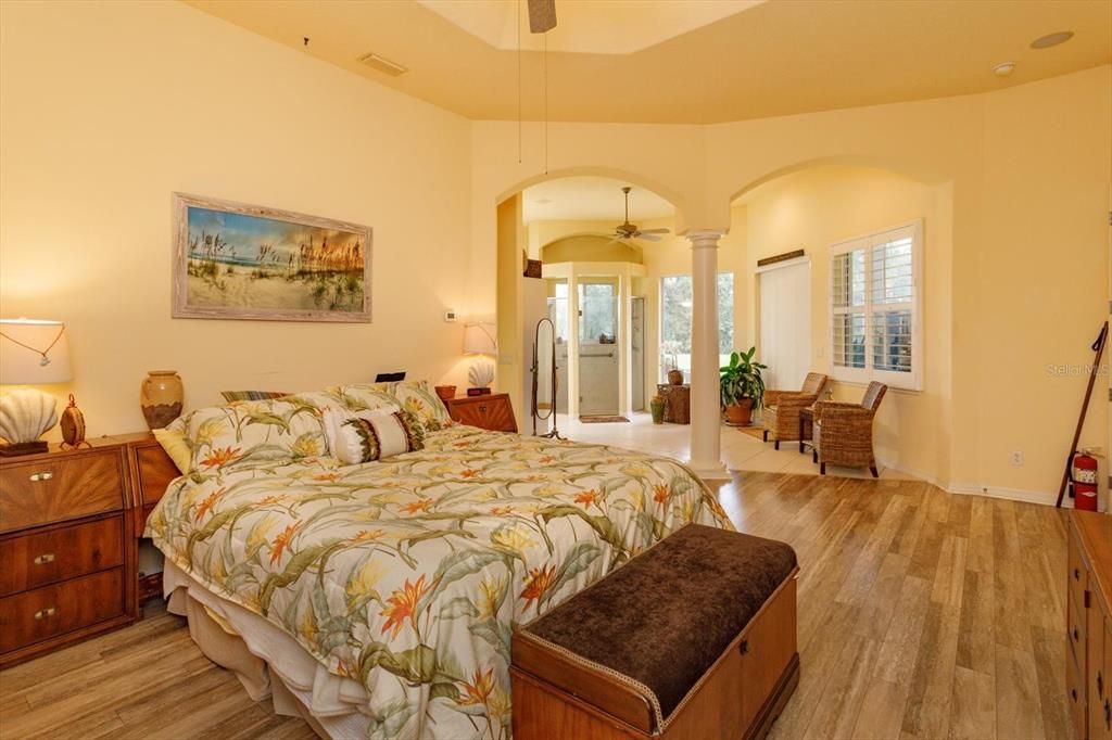 Active With Contract: $400,000 (2 beds, 2 baths, 3034 Square Feet)