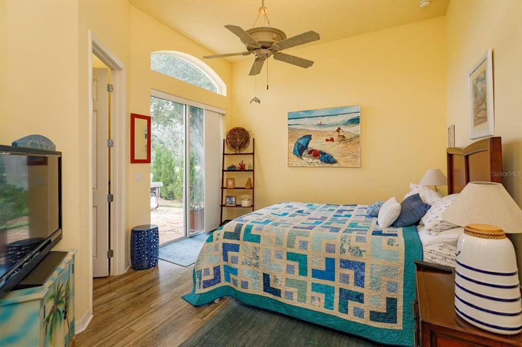 Active With Contract: $400,000 (2 beds, 2 baths, 3034 Square Feet)
