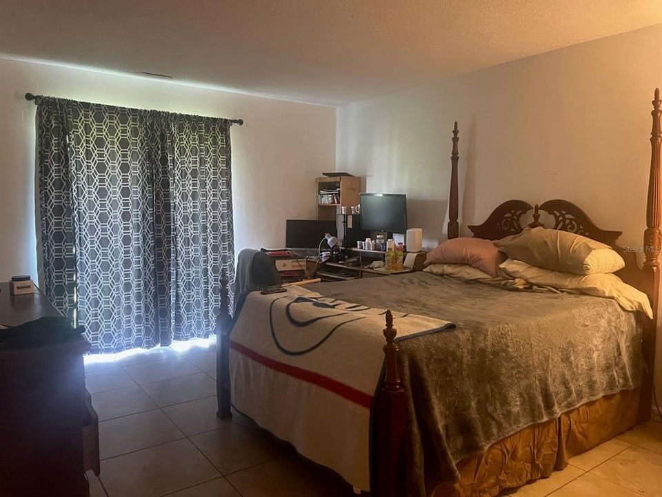 待售: $349,000 (0 贝兹, 0 浴室, 2200 平方英尺)