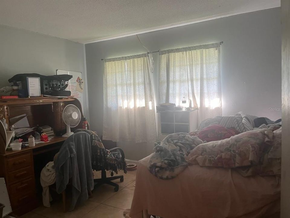 待售: $349,000 (0 贝兹, 0 浴室, 2200 平方英尺)