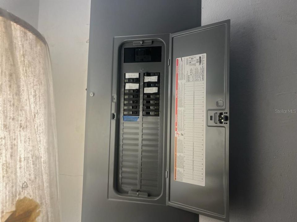 待售: $349,000 (0 贝兹, 0 浴室, 2200 平方英尺)