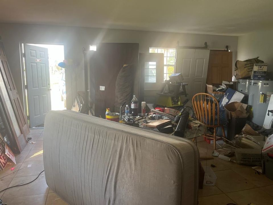 待售: $349,000 (0 贝兹, 0 浴室, 2200 平方英尺)