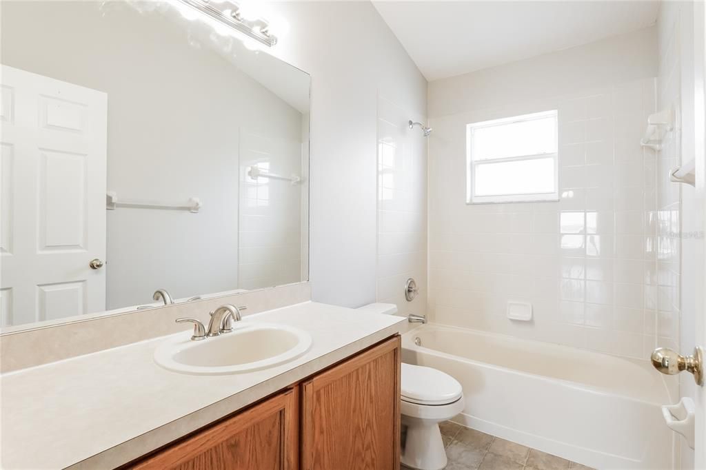 Activo con contrato: $330,000 (3 camas, 2 baños, 1480 Pies cuadrados)