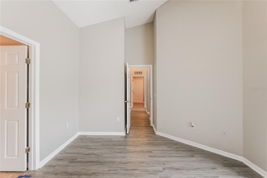 Activo con contrato: $330,000 (3 camas, 2 baños, 1480 Pies cuadrados)