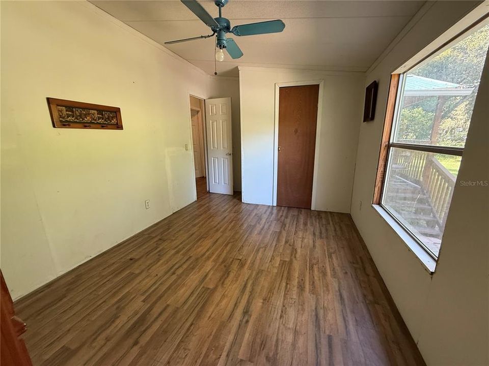 For Sale: $189,900 (4 beds, 2 baths, 1620 Square Feet)