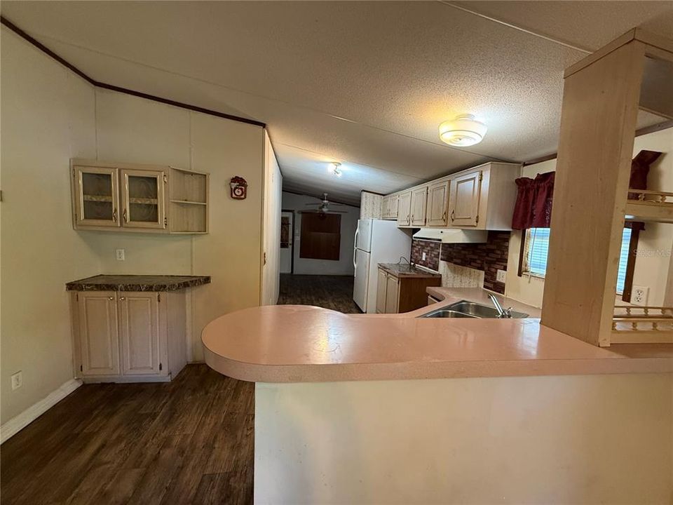 For Sale: $189,900 (4 beds, 2 baths, 1620 Square Feet)