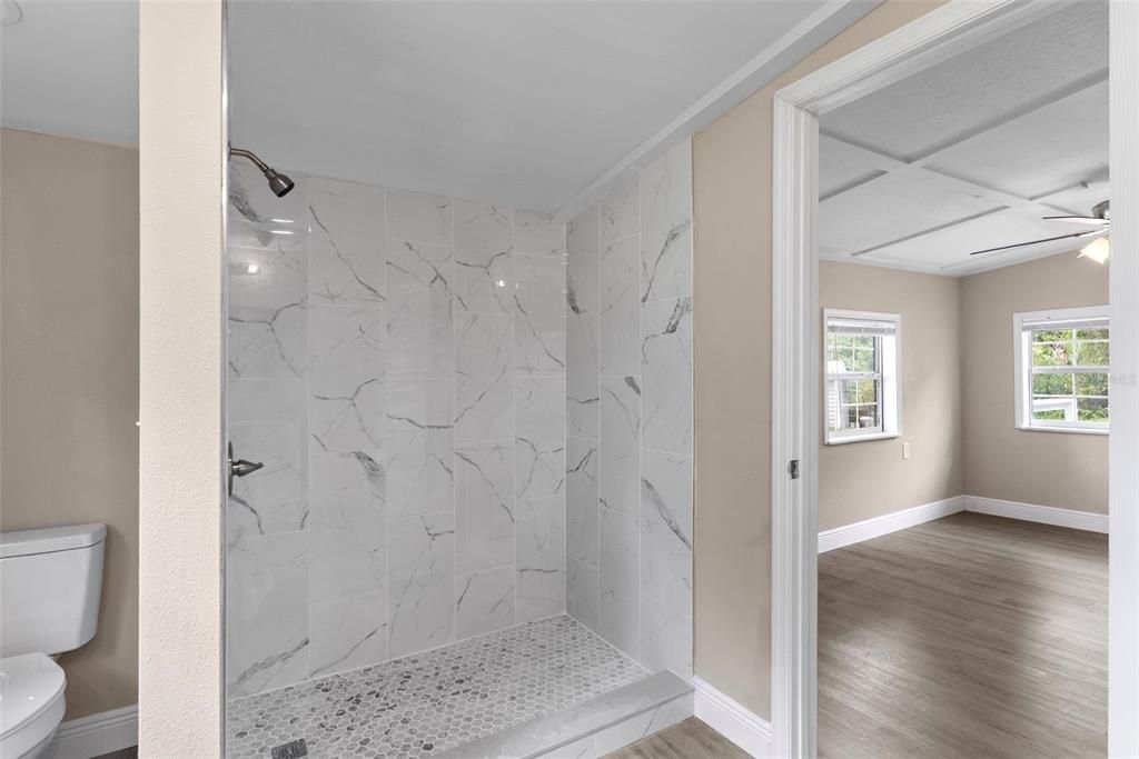 For Sale: $285,999 (3 beds, 2 baths, 1400 Square Feet)