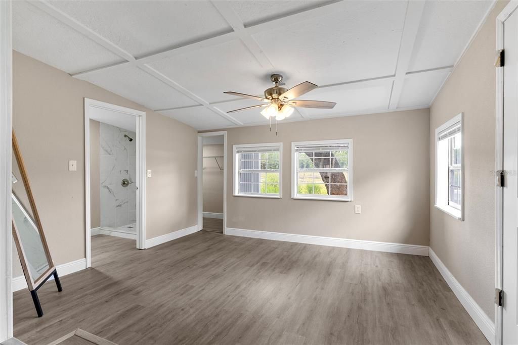 For Sale: $285,999 (3 beds, 2 baths, 1400 Square Feet)