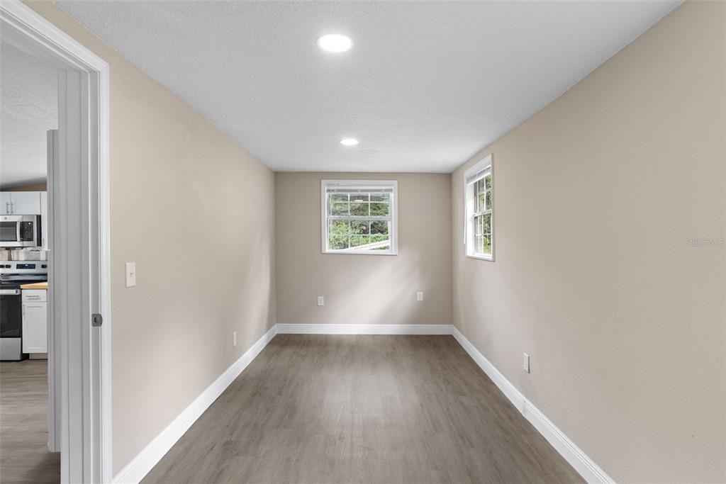 For Sale: $285,999 (3 beds, 2 baths, 1400 Square Feet)