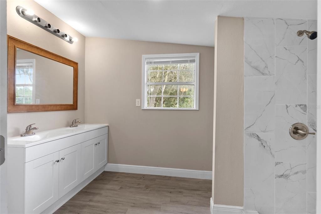 For Sale: $285,999 (3 beds, 2 baths, 1400 Square Feet)