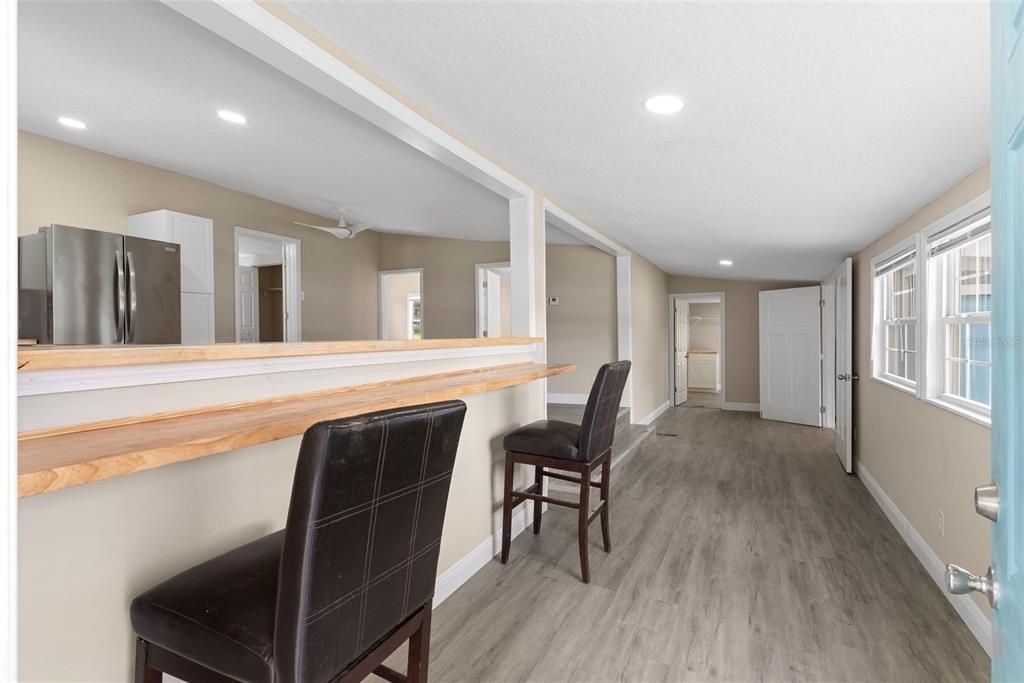 For Sale: $285,999 (3 beds, 2 baths, 1400 Square Feet)