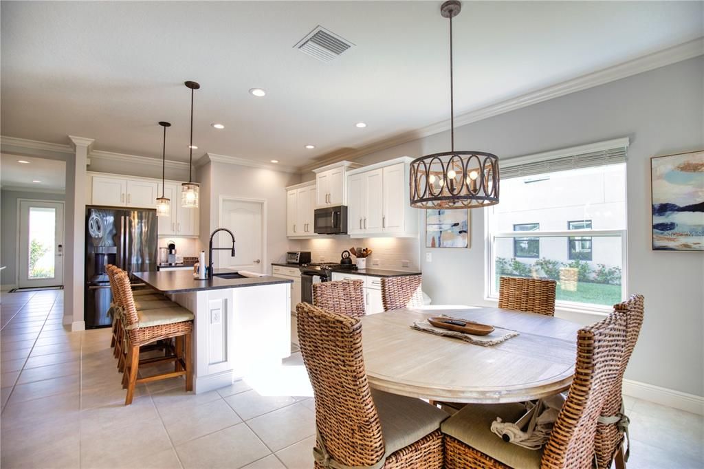 В аренду: $4,200 (3 спален, 2 ванн, 2066 Квадратных фут)