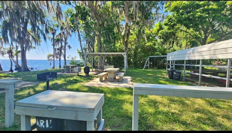 На продажу: $13,999 (0.23 acres)