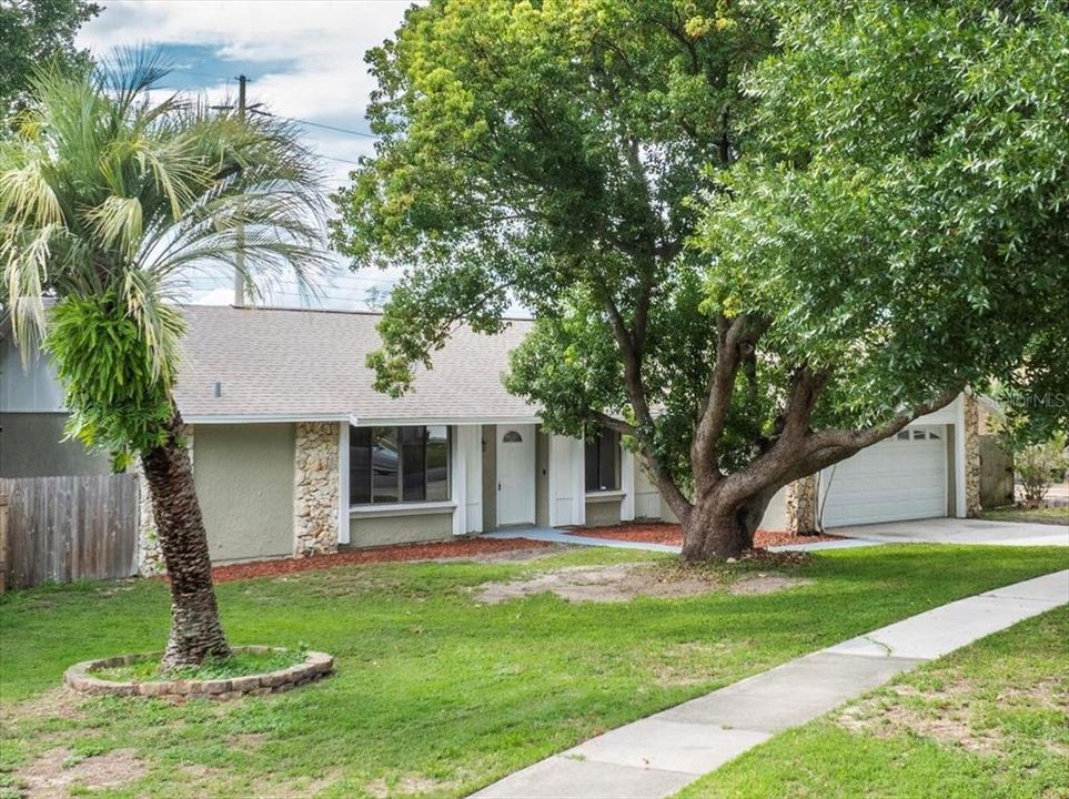 Под контрактом: $515,000 (3 спален, 2 ванн, 1604 Квадратных фут)