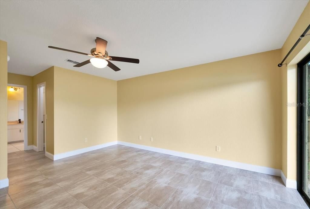 Под контрактом: $515,000 (3 спален, 2 ванн, 1604 Квадратных фут)