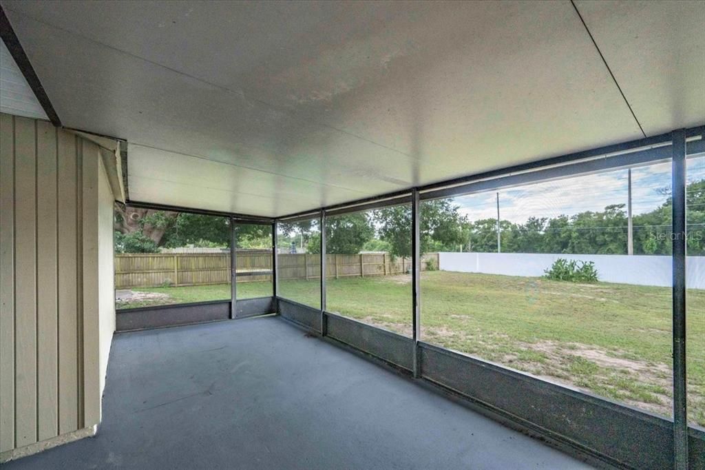 Под контрактом: $515,000 (3 спален, 2 ванн, 1604 Квадратных фут)