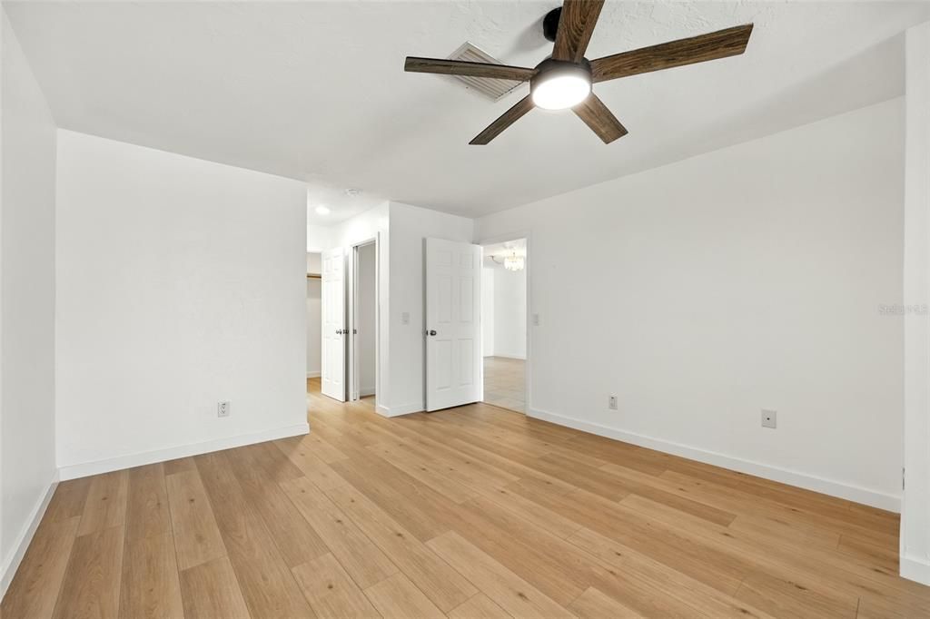 For Sale: $629,900 (2 beds, 2 baths, 1400 Square Feet)