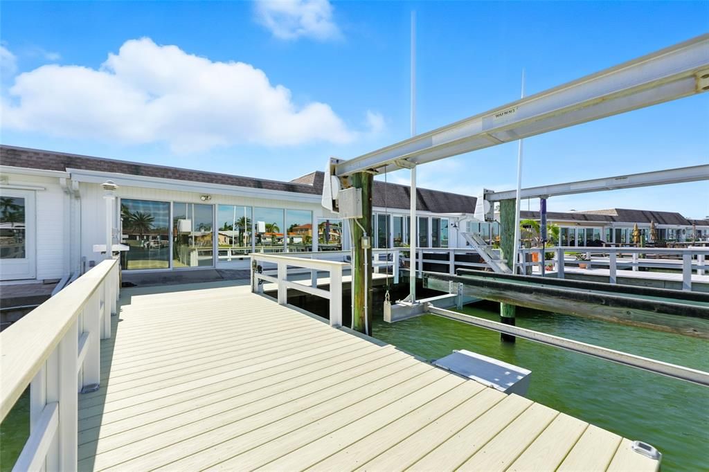 For Sale: $629,900 (2 beds, 2 baths, 1400 Square Feet)