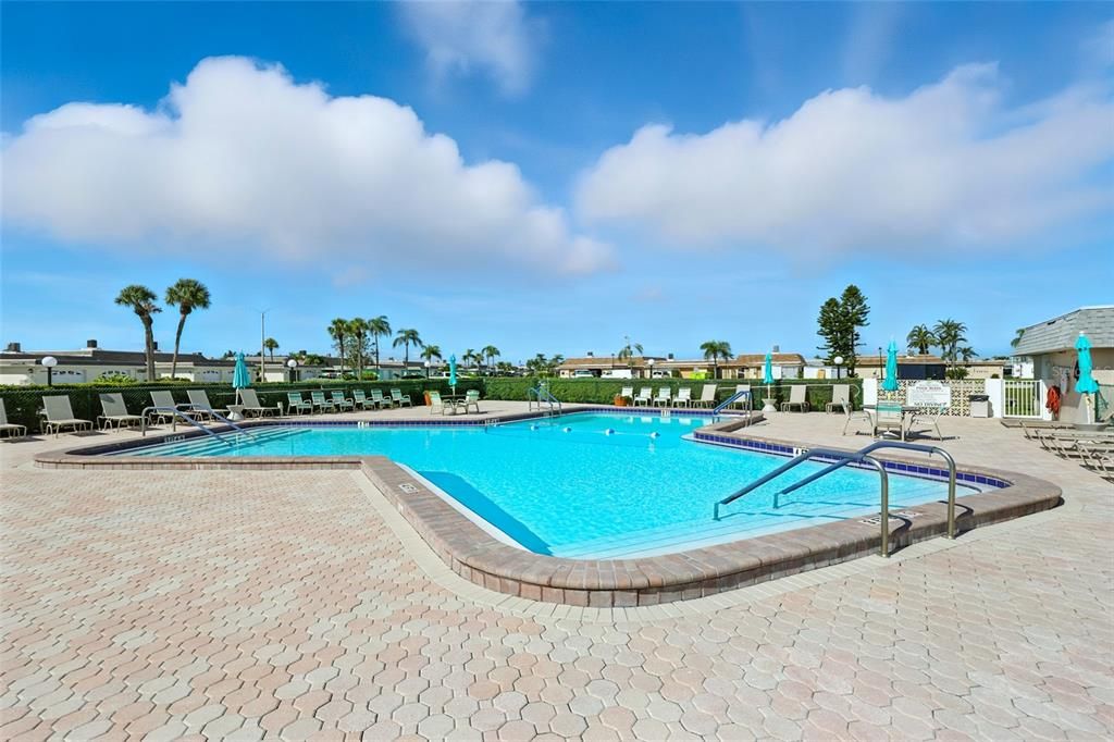 For Sale: $629,900 (2 beds, 2 baths, 1400 Square Feet)