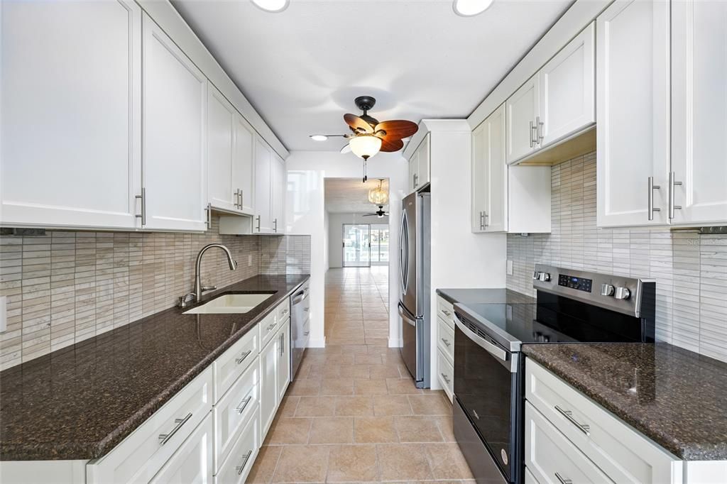 For Sale: $629,900 (2 beds, 2 baths, 1400 Square Feet)
