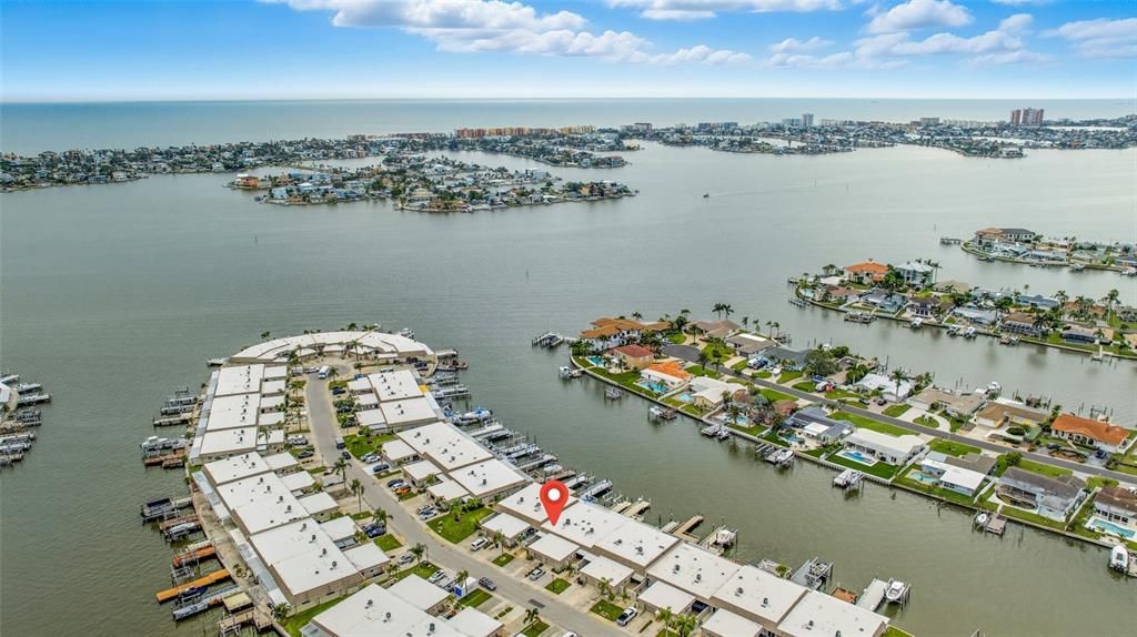 For Sale: $629,900 (2 beds, 2 baths, 1400 Square Feet)