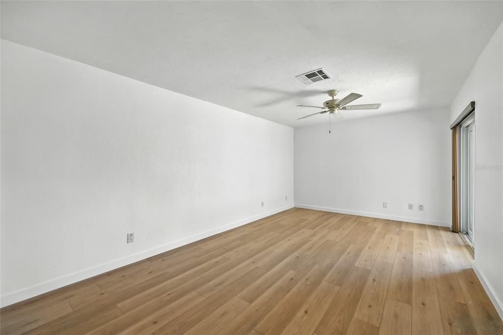 For Sale: $629,900 (2 beds, 2 baths, 1400 Square Feet)