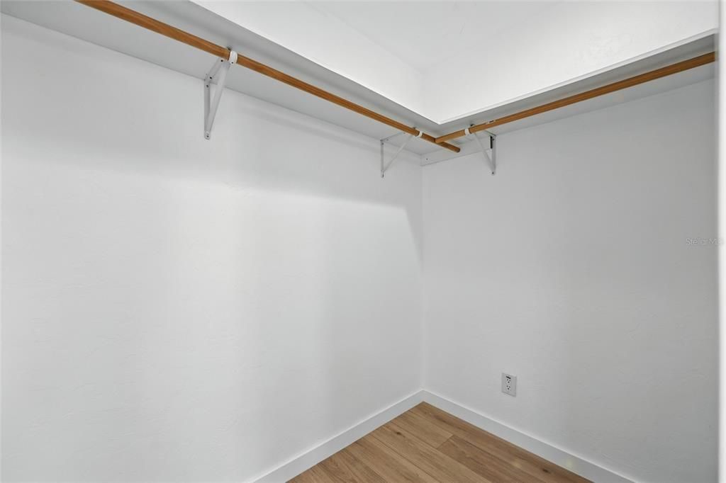 For Sale: $629,900 (2 beds, 2 baths, 1400 Square Feet)