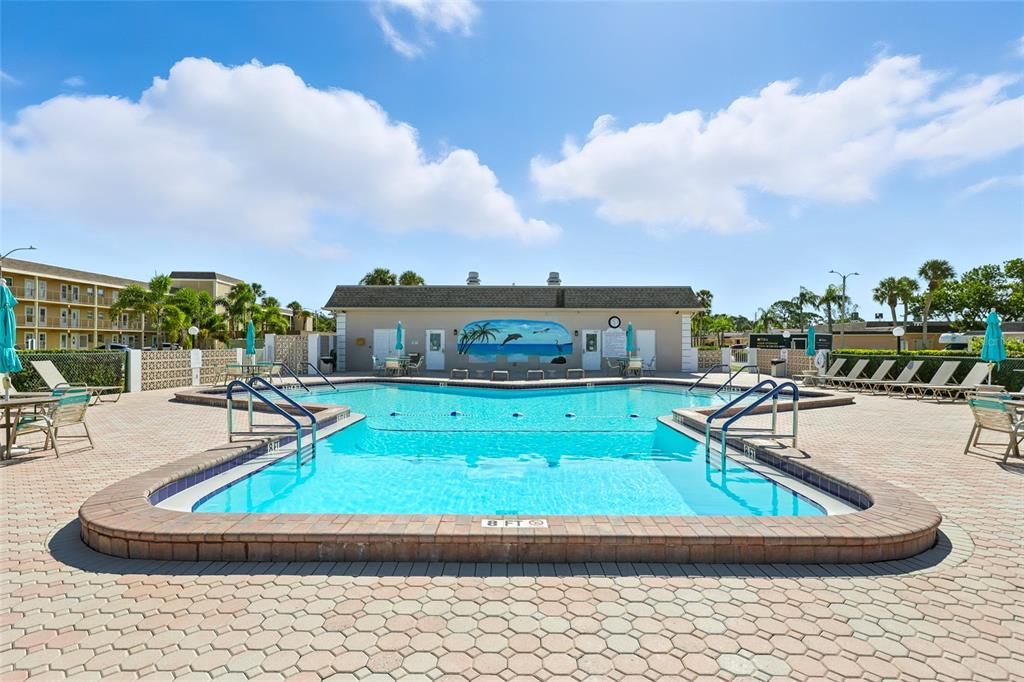 For Sale: $629,900 (2 beds, 2 baths, 1400 Square Feet)