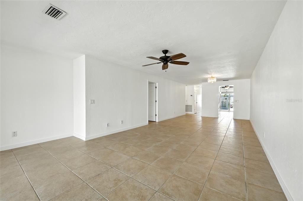 For Sale: $629,900 (2 beds, 2 baths, 1400 Square Feet)