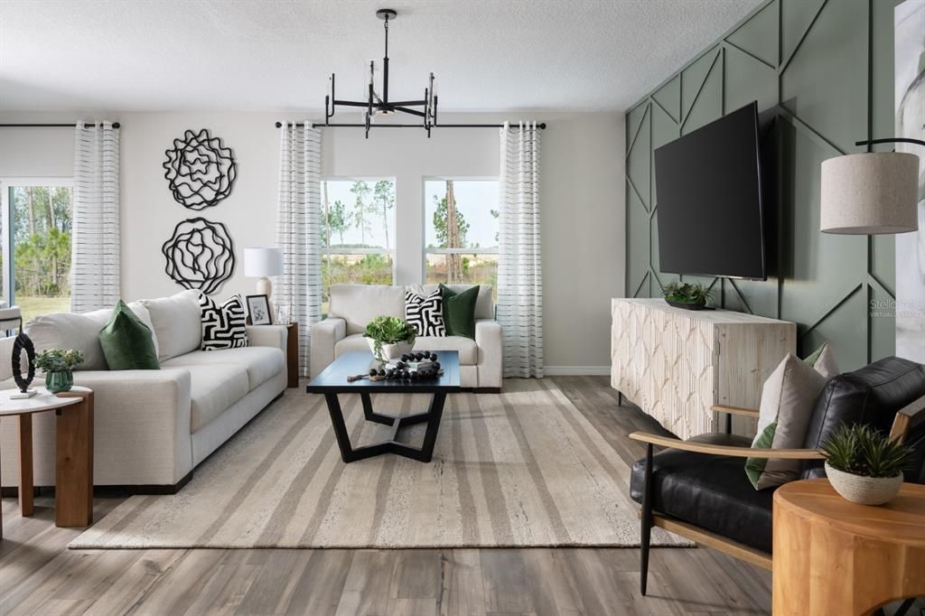 合同活跃: $444,470 (4 贝兹, 2 浴室, 2226 平方英尺)