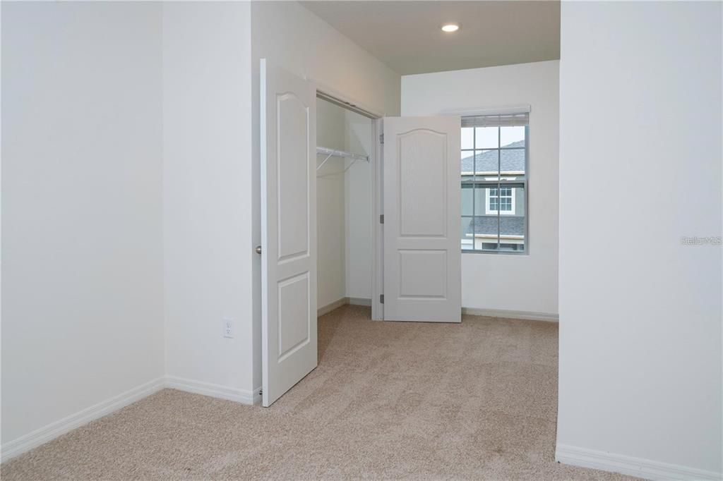 For Rent: $1,750 (3 beds, 2 baths, 1720 Square Feet)