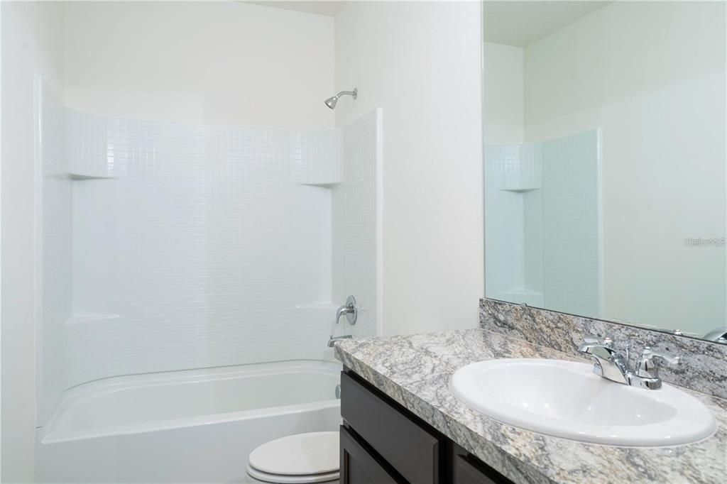 For Rent: $1,750 (3 beds, 2 baths, 1720 Square Feet)