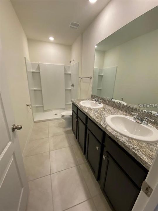 For Rent: $1,750 (3 beds, 2 baths, 1720 Square Feet)