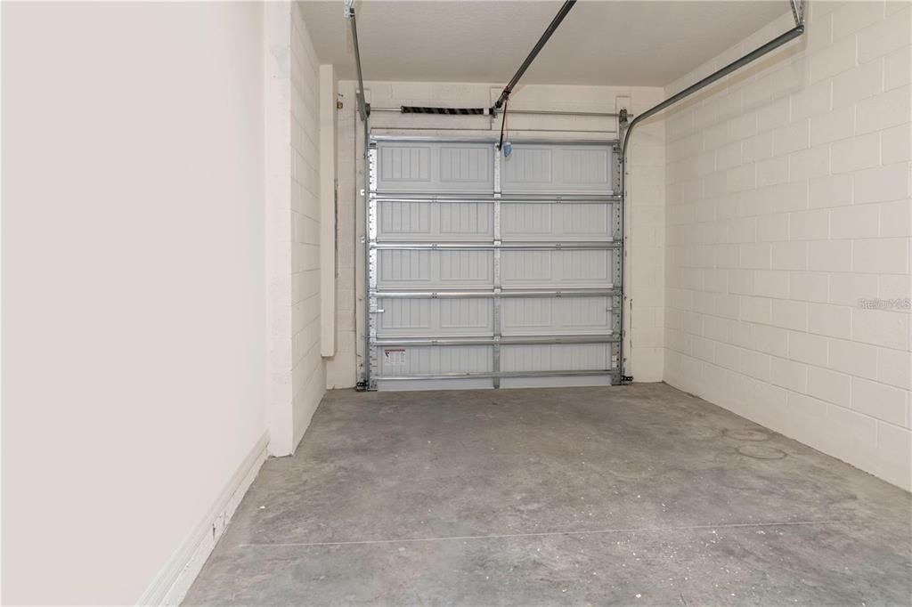 For Rent: $1,750 (3 beds, 2 baths, 1720 Square Feet)