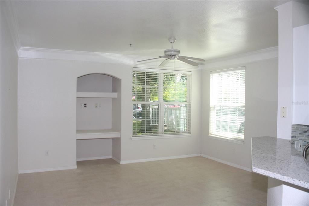 Activo con contrato: $150,000 (1 camas, 1 baños, 883 Pies cuadrados)