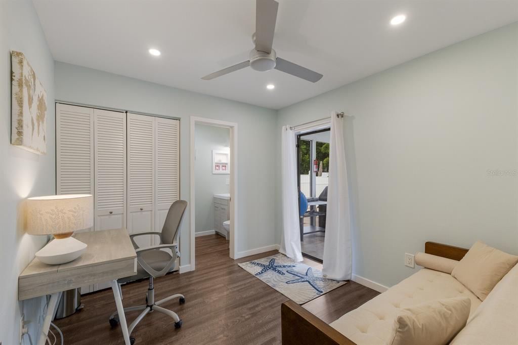 Active With Contract: $897,000 (5 beds, 3 baths, 2136 Square Feet)