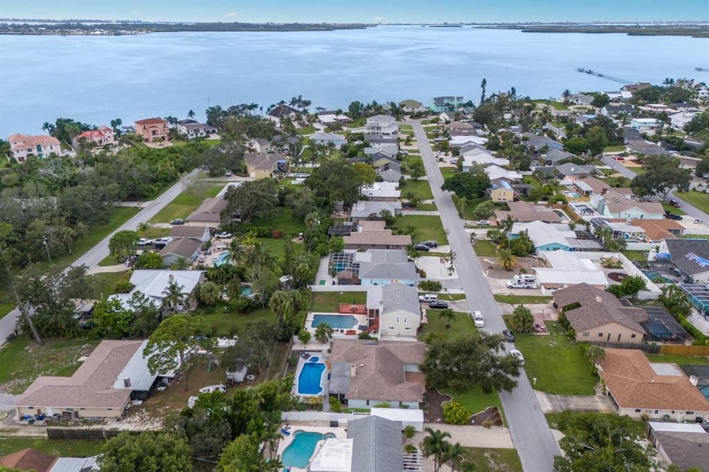 Active With Contract: $897,000 (5 beds, 3 baths, 2136 Square Feet)