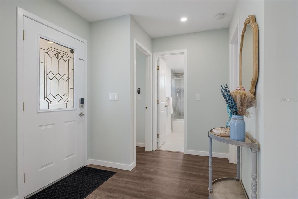 Active With Contract: $897,000 (5 beds, 3 baths, 2136 Square Feet)