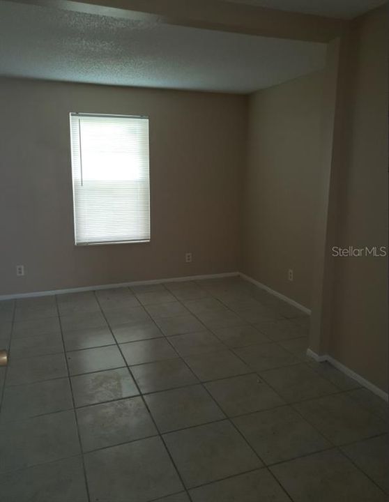 For Rent: $1,300 (2 beds, 1 baths, 780 Square Feet)