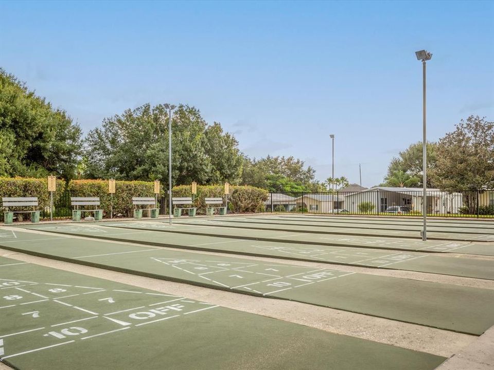 Active With Contract: $290,000 (3 beds, 2 baths, 1424 Square Feet)